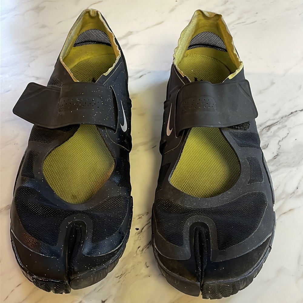 Nike Black and Green Athletic Shoes